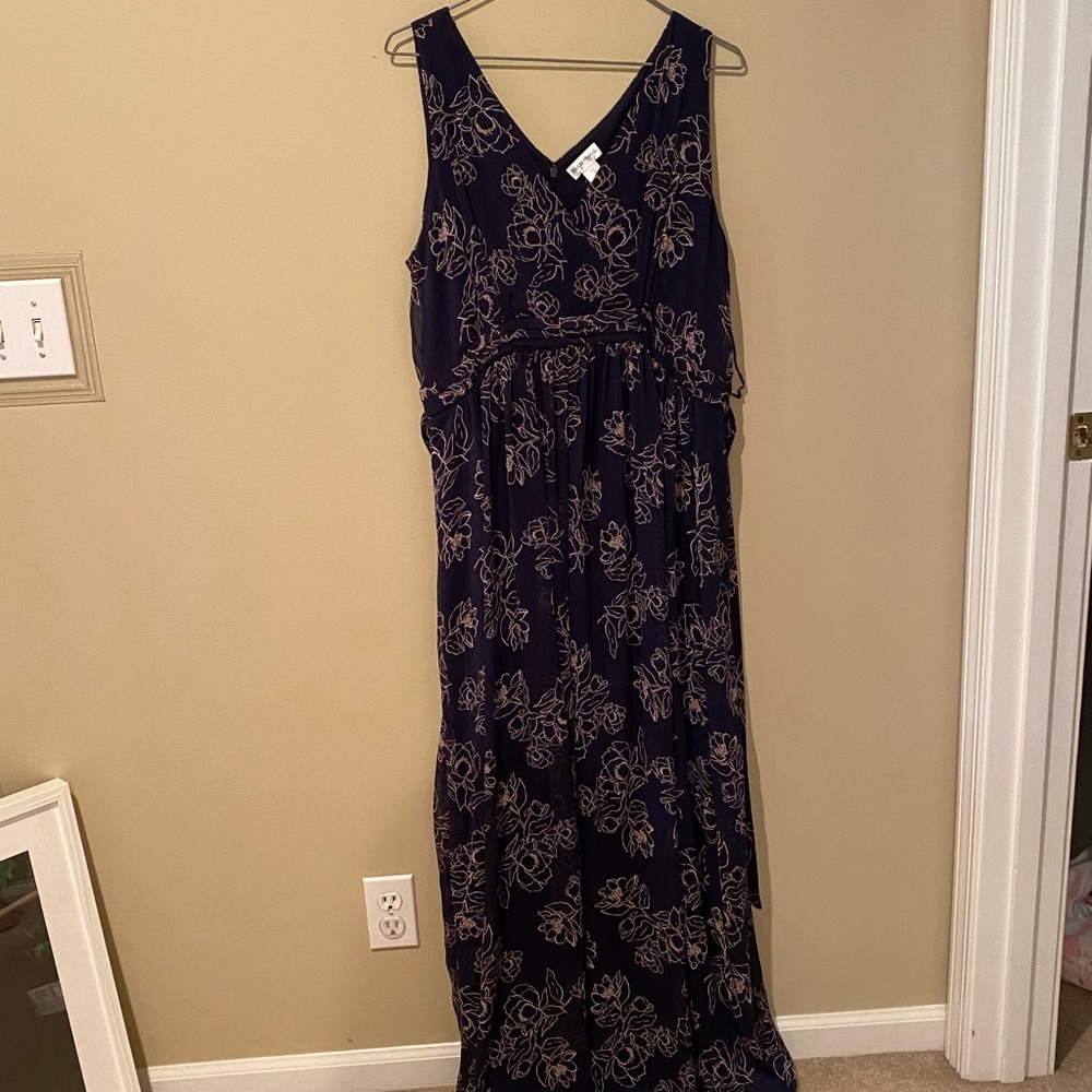 NWT Motherhood Maternity Dress - Size L
